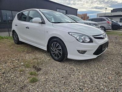 Weiß Gebraucht 2012 Hyundai i30 Limousine | € 6.900 (Etwas zu teuer)