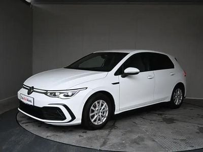 Weiss normal Gebraucht 2022 VW Golf VIII R-line Limousine | € 23.990 (Fairer Preis)