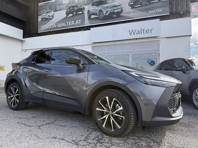 Neu Toyota C-HR Active 152 PS (111 kW) 2025 Grau SUV