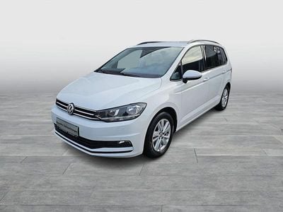 Weiss normal Gebraucht 2020 VW Touran Comfortline Van / Kleinbus | € 26.900 (Etwas zu teuer)