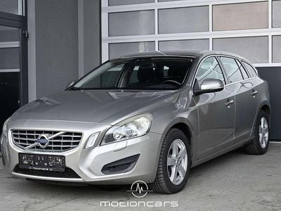 Gebraucht Volvo V60 Momentum 163 PS (119 kW) 2010 Silber Kombi
