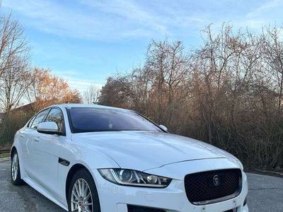 gebraucht Jaguar XE 20d R-Sport Aut.