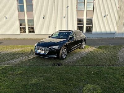 Schwarz Gebraucht 2021 Audi e-tron Advanced SUV | € 41.000 (Etwas zu teuer)