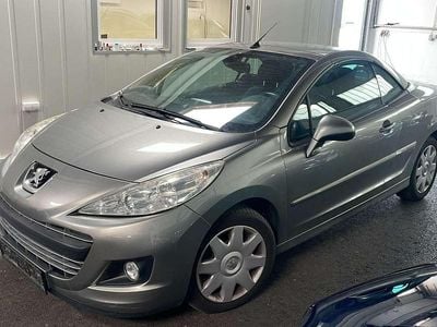 Grau Gebraucht 2010 Peugeot 207 CC Active Cabrio | € 3.990 (Guter Preis)