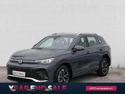 Mittelgrau metallic Gebraucht 2024 VW Tiguan R-line SUV | € 49.290