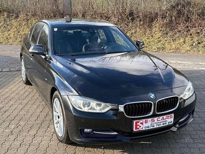 Schwarz Gebraucht 2012 BMW 318 Comfort Edition Limousine | € 9.000
