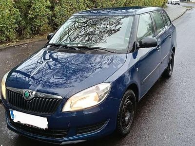 Gebraucht 2012 Skoda Fabia Family Kombi | € 3.700 (Etwas zu teuer)