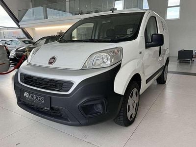 Gebraucht Fiat Fiorino 77 PS (56 kW) 2018 Weiß Van / Kleinbus