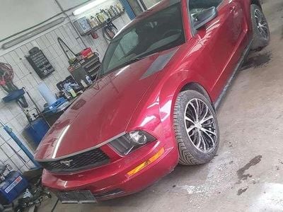 Rot Gebraucht 2006 Ford Mustang Coupé | € 7.500