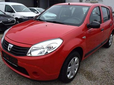 Rot Gebraucht 2009 Dacia Sandero Ambiance Limousine | € 2.900