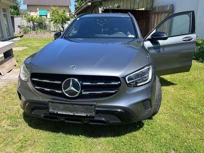 Grau Gebraucht 2020 Mercedes GLC220 SUV | € 47.000 (Teuer)