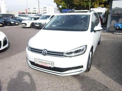 Weiß Gebraucht 2019 VW Touran Comfortline Van / Kleinbus | € 21.999