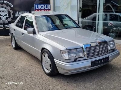 Silber Gebraucht 1992 Mercedes E400 | € 24.900