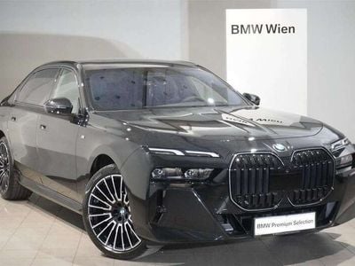Saphirschwarz Gebraucht 2024 BMW 740 Efficient Dynamics Limousine | € 117.995 (Superpreis)