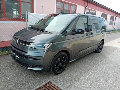 Hellgrau normal Gebraucht 2025 VW Multivan Edition Van | € 76.990