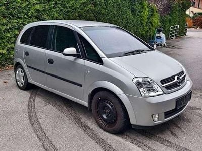 Silber Gebraucht 2004 Opel Meriva Cosmo Van / Kleinbus | € 1.100 (Superpreis)