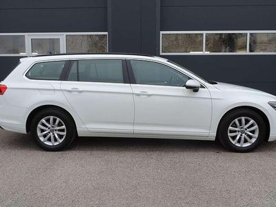 Weiß Gebraucht 2020 VW Passat Business Kombi | € 19.990 (Fairer Preis)
