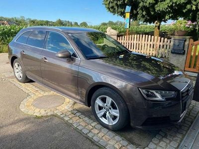 Braun Gebraucht 2016 Audi A4 Limousine | € 14.999 (Guter Preis)