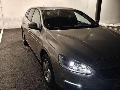 Gebraucht Volvo V60 150 PS (110 kW) 2015 Beige Kombi