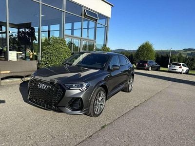 Grau Gebraucht 2023 Audi Q3 Sportback S-Line SUV | € 58.900