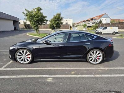 Schwarz Gebraucht 2015 Tesla Model S Kleinwagen | € 24.000