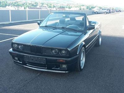 Gebraucht BMW 318 Cabriolet 113 PS (83 kW) 1991 Schwarz Cabrio