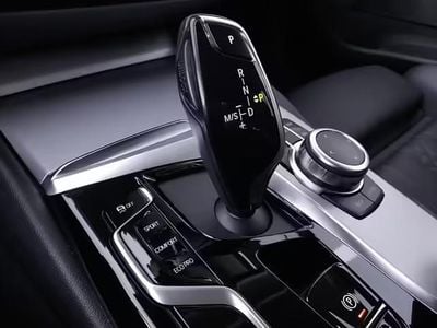 Gebraucht BMW 520 190 PS (139 kW) 2022 Schwarz Kombi