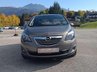 Beige Gebraucht 2012 Opel Meriva Van / Kleinbus | € 6.300 (Etwas zu teuer)