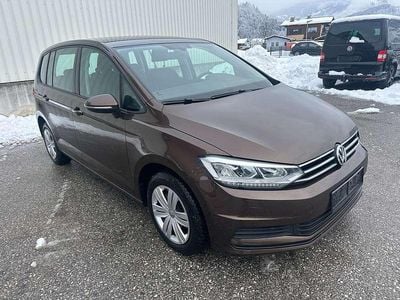 Gebraucht VW Touran 116 PS (85 kW) 2016 Braun Van / Kleinbus