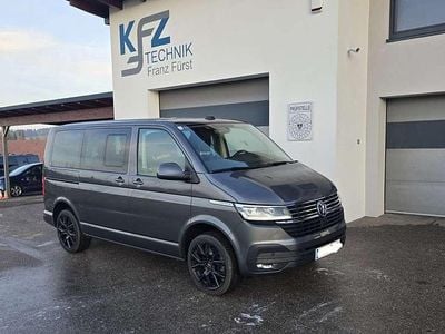 Grau Gebraucht 2024 VW Caravelle Comfortline Van / Kleinbus | € 69.990