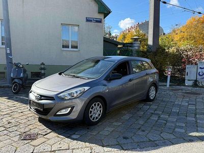 Grau Gebraucht 2012 Hyundai i30 Classic Kombi | € 4.999
