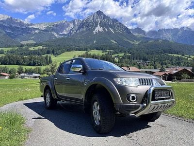 Braun Gebraucht 2013 Mitsubishi L200 Abholung | € 12.500
