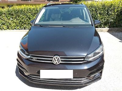 Schwarz Gebraucht 2018 VW Touran Comfortline Van / Kleinbus | € 19.990 (Etwas zu teuer)