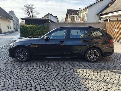 Gebraucht BMW 320 Advantage 190 PS (139 kW) 2022 Schwarz Kombi