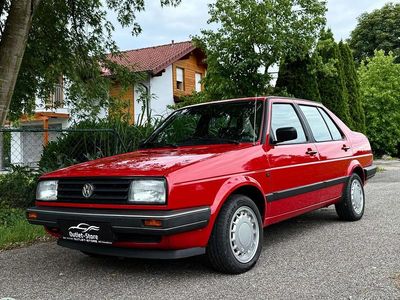 Rot Gebraucht 1989 VW Jetta S Limousine | € 10.000
