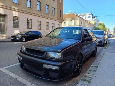 Schwarz Gebraucht 1993 VW Vento GT Limousine | € 5.900