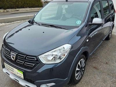 Grau Gebraucht 2020 Dacia Lodgy Stepway Van / Kleinbus | € 12.760 (Fairer Preis)