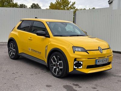 Gelb Neu 2025 Renault 5 E-Tech Komfort Kleinwagen | € 28.700