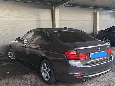 Gebraucht BMW 320 184 PS (135 kW) 2012 Limousine