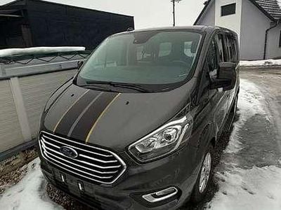 Gebraucht Ford Tourneo Trend 131 PS (96 kW) 2019 Grau Van / Kleinbus