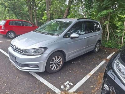 Gebraucht 2017 VW Touran Comfortline Van / Kleinbus | € 10.000 (Etwas zu teuer)