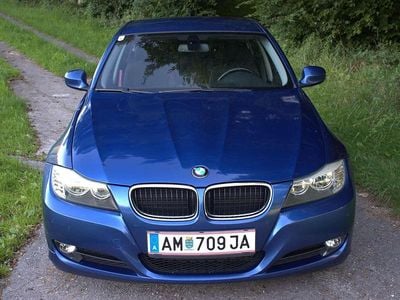 Gebraucht BMW 318 143 PS (105 kW) 2009 Blau Kombi