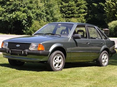 Grün Gebraucht 1980 Ford Escort Ghia Limousine | € 6.900