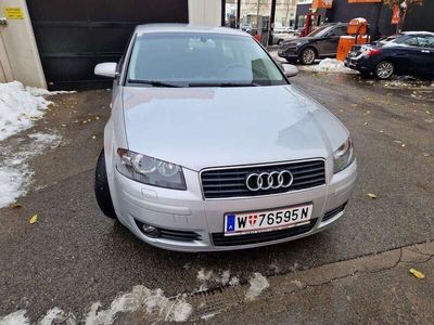 gebraucht Audi A3 A31,6 Attraction Aut.