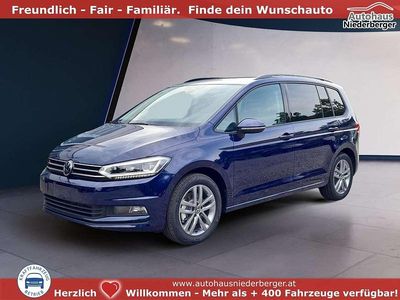 Neu VW Touran Comfortline 150 PS (110 kW) 2025 Blau Van / Kleinbus