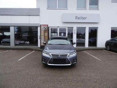 Gebraucht Lexus CT200h Executive Line 99 PS (72 kW) 2020 Grau Limousine