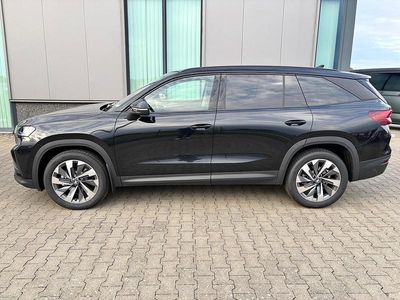 gebraucht Skoda Kodiaq Selection 1.5 TSI mHEV 150PS DSG, 3J. Garantie, STANDHEIZUNG, 19" Alu, MATRIX-LED, NAVI 13", Alarm, Anhängerkupplung, Elektr. Heckklappe, ACC, 3Z-Climatronic, KESSY, Sitzheizung, Parksensoren v/h, Kamera, Fahrersitz elektr/Memory, Lederlenkra