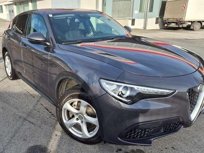 Grau Gebraucht 2019 Alfa Romeo Stelvio Business SUV | € 20.800 (Guter Preis)