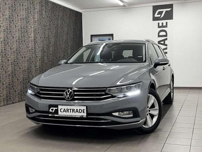Grau Gebraucht 2024 VW Passat Elegance Kombi | € 35.990 (Teuer)