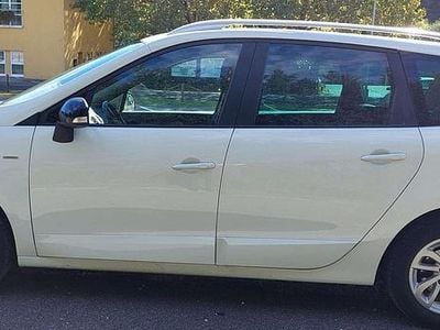 Weiß Gebraucht 2015 Renault Grand Scénic LIMITED Van / Kleinbus | € 7.500 (Fairer Preis)